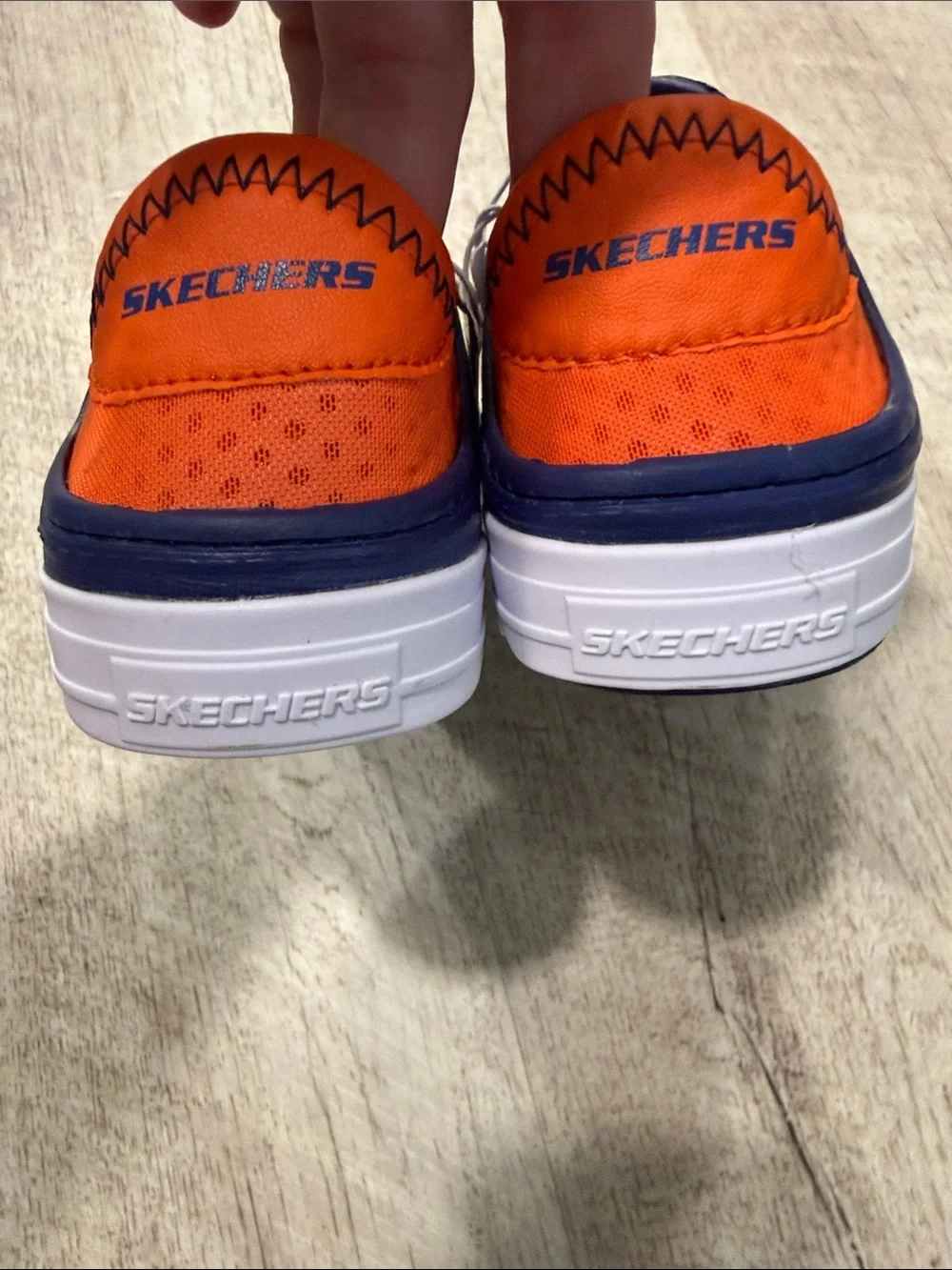 NWT • sketchers • foamies